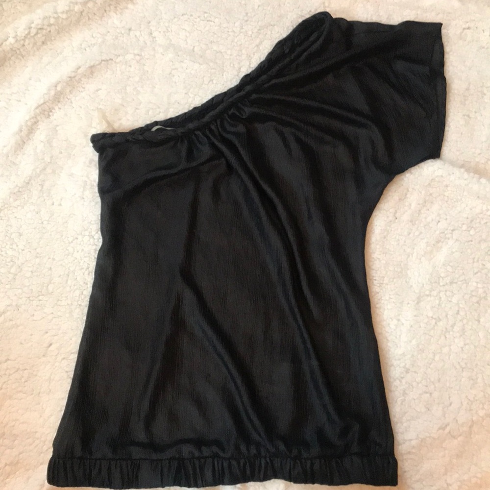 Black one shoulder sheer top.